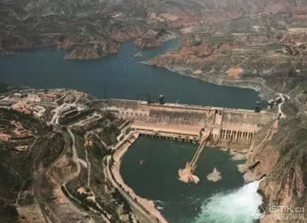 �L�����T�{