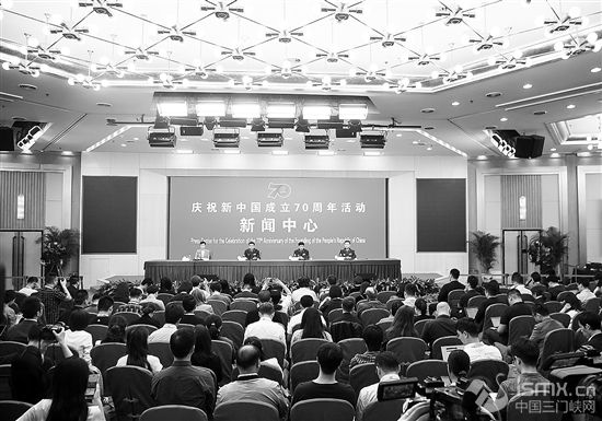 �cף���A���񹲺͇�����70�������������e�k�׈����}���w���L