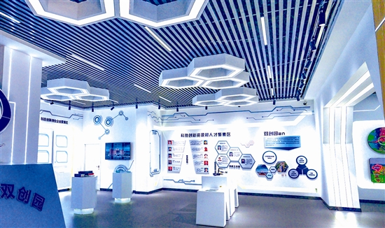 �ĸ�P(y��ng)�� ���˳��^